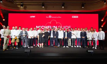 Ein Gruppenfoto bei der Verleihung des Guide Michelin 2026.
