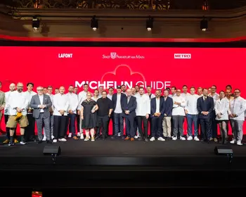 Ein Gruppenfoto bei der Verleihung des Guide Michelin 2026.
