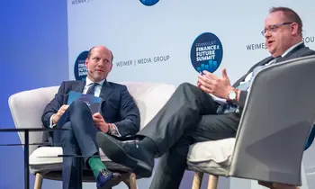Kaupo Rosin, Chef des estnischen Auslandsnachrichtendienstes, und Oliver Rolofs, Co-Founder Munich Cyber Security Conference (MCSC) auf dem Frankfurt Finance & Future Summit. 