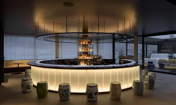 Rooftop Bar im Roomers. 
