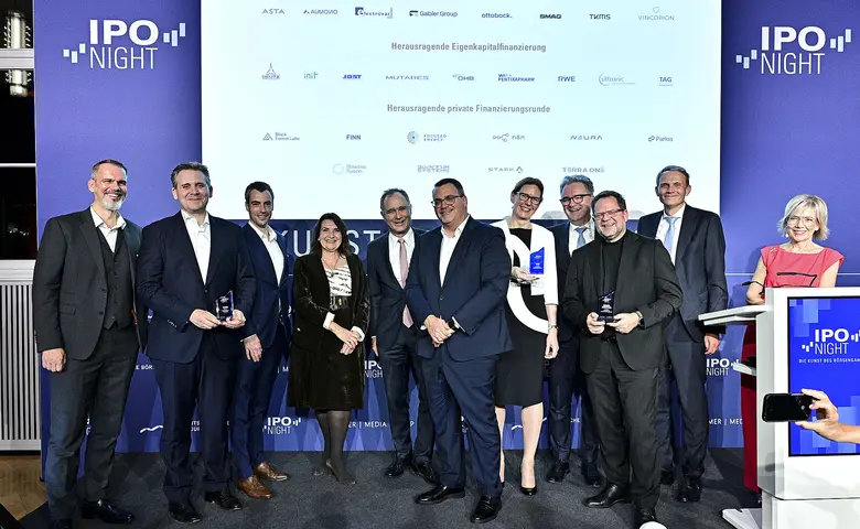 Die Gewinner auf der IPO Night-Bühne im Städel, Frankfurt. 