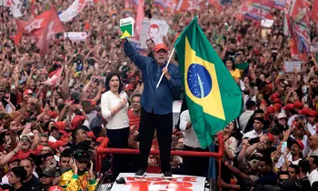 Lula da Silva bleibt Präsident von Brasilien. 