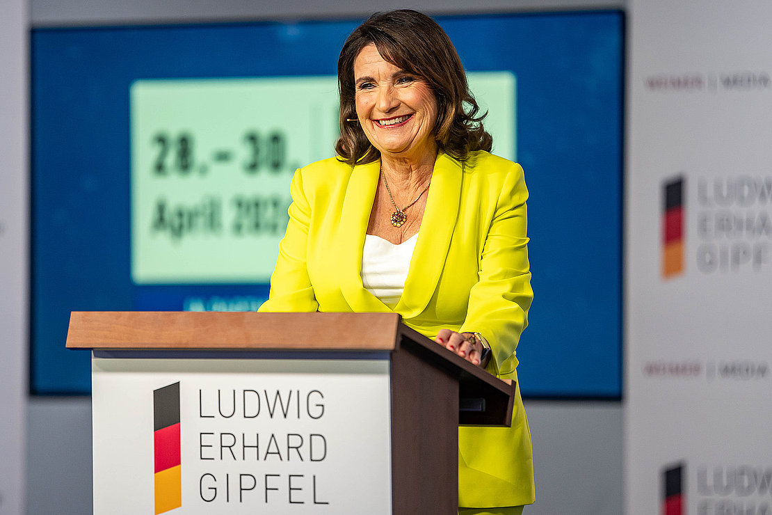 Christiane Goetz-Weimer beim Ludwig-Erhard-Gipfel.