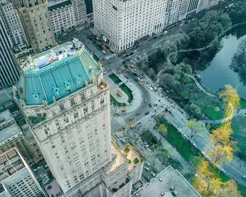 The Pierre thront an der Fifth Avenue.