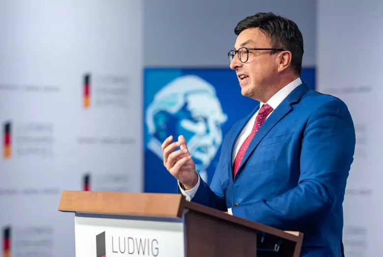 Zukunftsstratege Stephan Jung mahnt auf dem Ludwig-Erhard Gipfel mehr Entscheidungsfreudigkeit an. (Foto: WEIMER MEDIA GROUP)