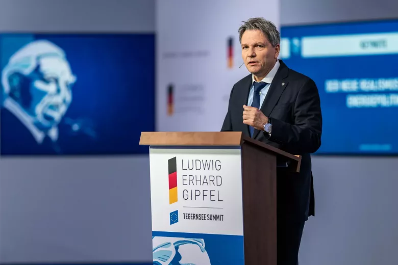 Achim Schröder, Vorstandsmitglied von Westenergie, wirbt für Realismus statt Ideologie in der Energiepolitik (Foto: WEIMER MEDIA GROUP).