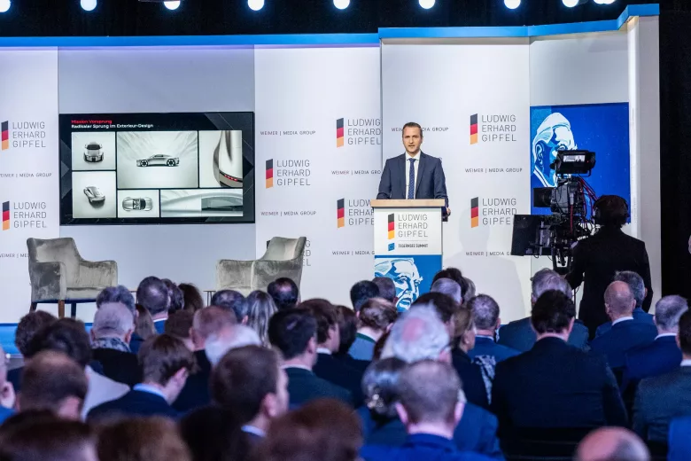 Michael Müller, Leiter Unternehmensstrategie bei Audi, berichtet über Audi und die Branche in der Transformation (Foto: WEIMER MEDIA GROUP).
