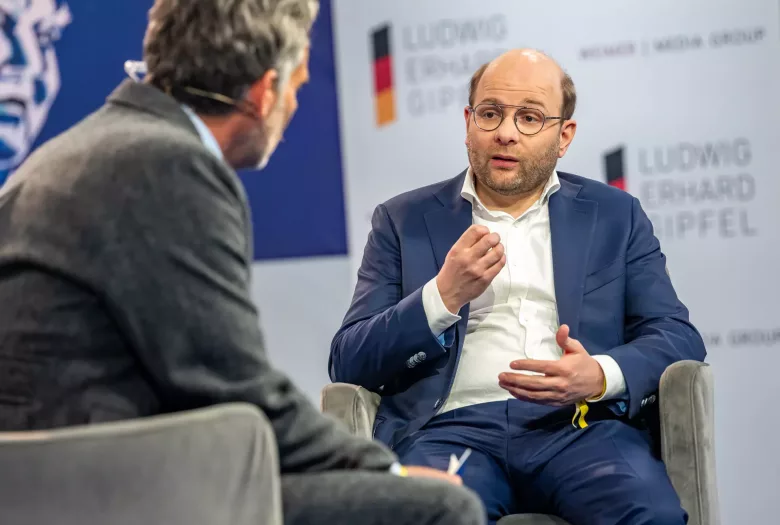 Journalist Oliver Stock spricht „Klartext“ mit Bastian Nominacher, Co-CEO und Co-Founder des deutschen Software-Unternehmens Celonis. (Foto: WMG)